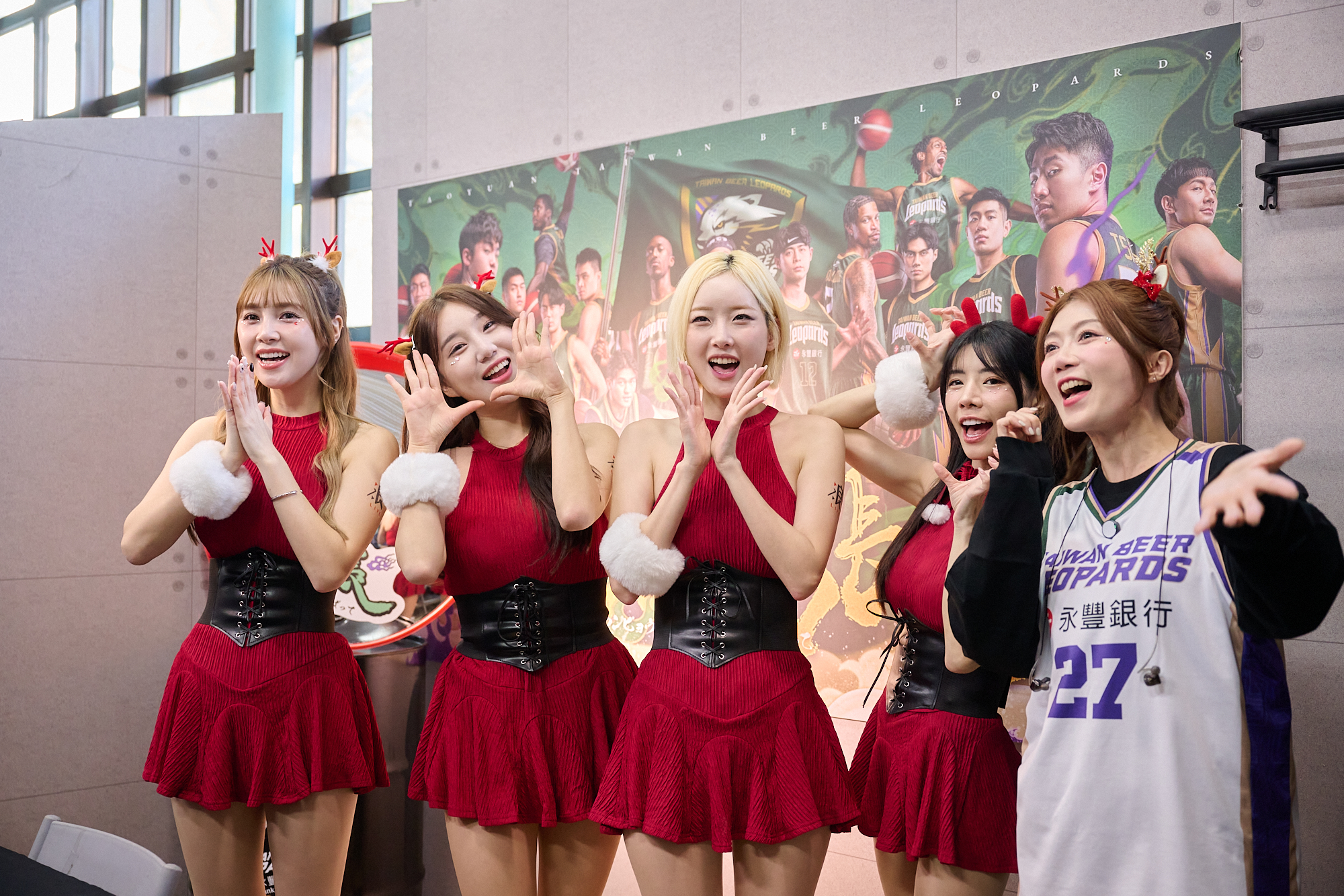 台啤永豐雲豹主場新亮點 自動熟食機吸引球迷目光 11