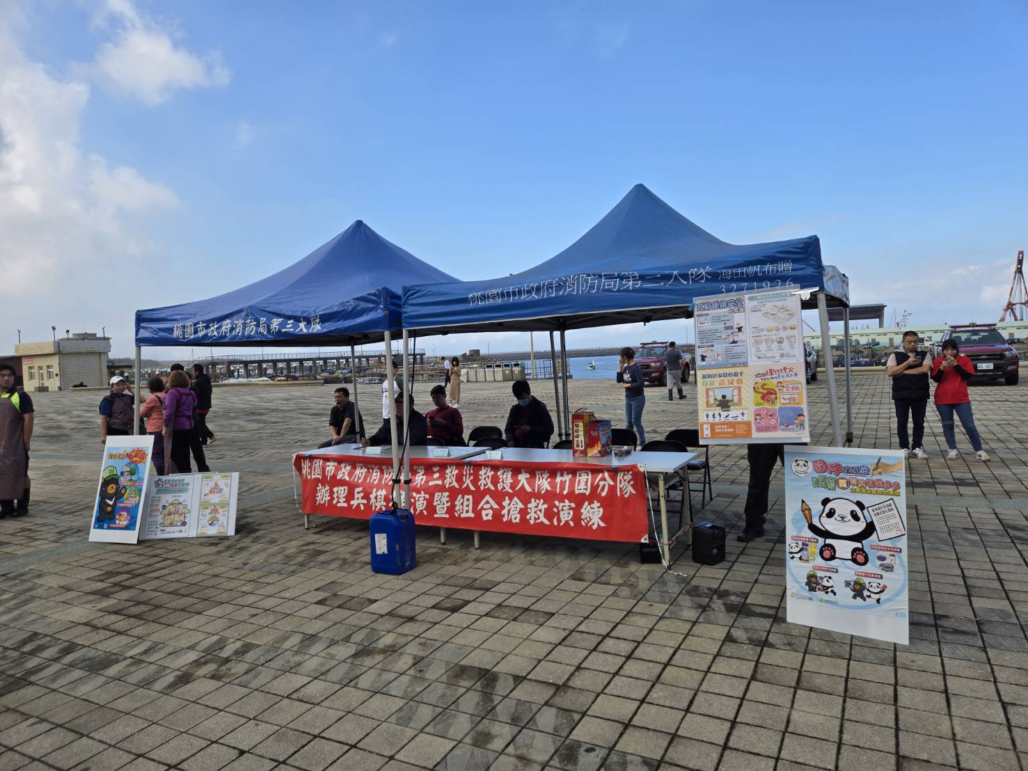 桃消竹圍分隊前進漁產品直銷中心 舉辦搶救演練、防火宣導 1266823 0