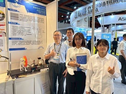 龍華科大師生參戰台灣創新技術博覽會 創新發明榮獲1金2銅 1323354 2