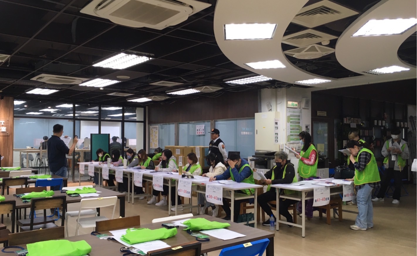 中油114年僱用甄試錄取率約12% 相較高普考21%競爭更激烈 1765633517899