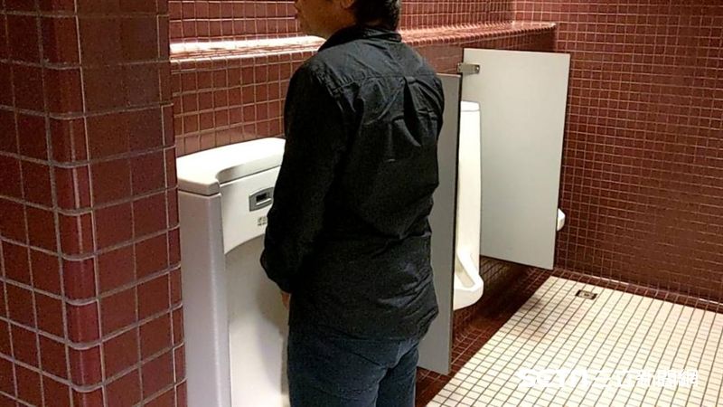 中年男無痛血尿2個月 檢查發現癌症已擴散