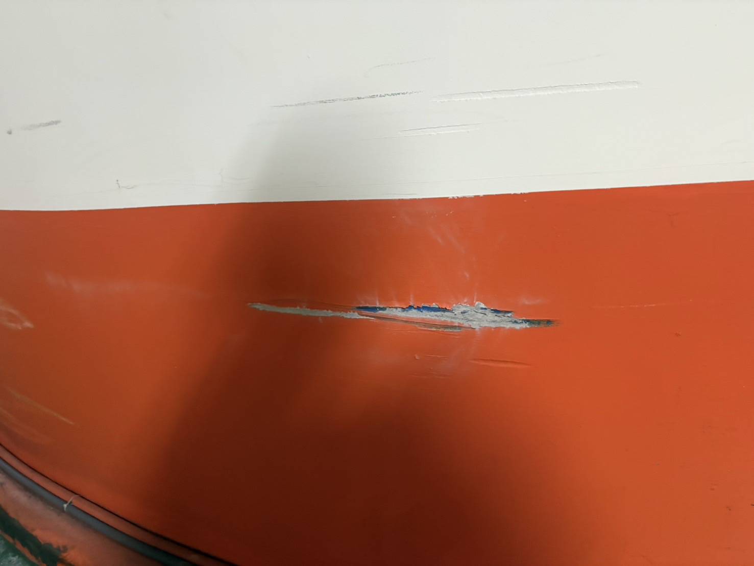 下坡道擦撞牆壁翻覆 桃園女子停車場驚險逃生 2383191 0