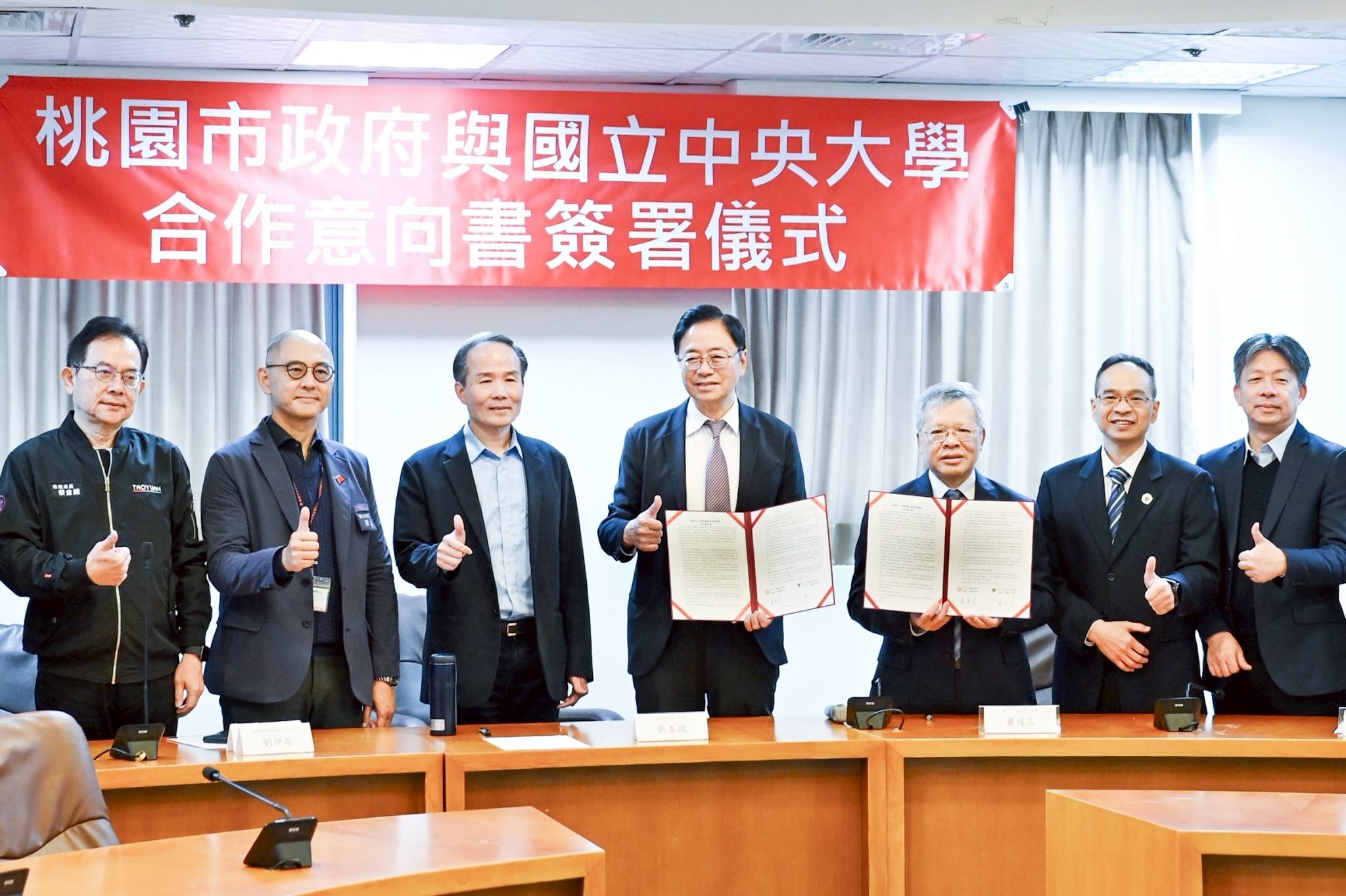 2ebd2d57 0127 426c 8e66 3d9aa1896587