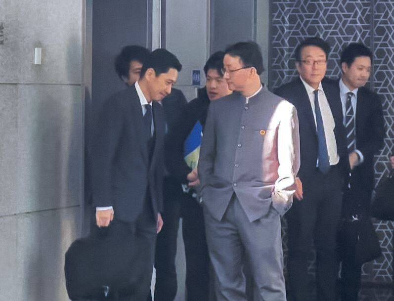 中國戰狼司長「插口袋訓話」後 日媒:轉身悄赴日企據點送擁抱