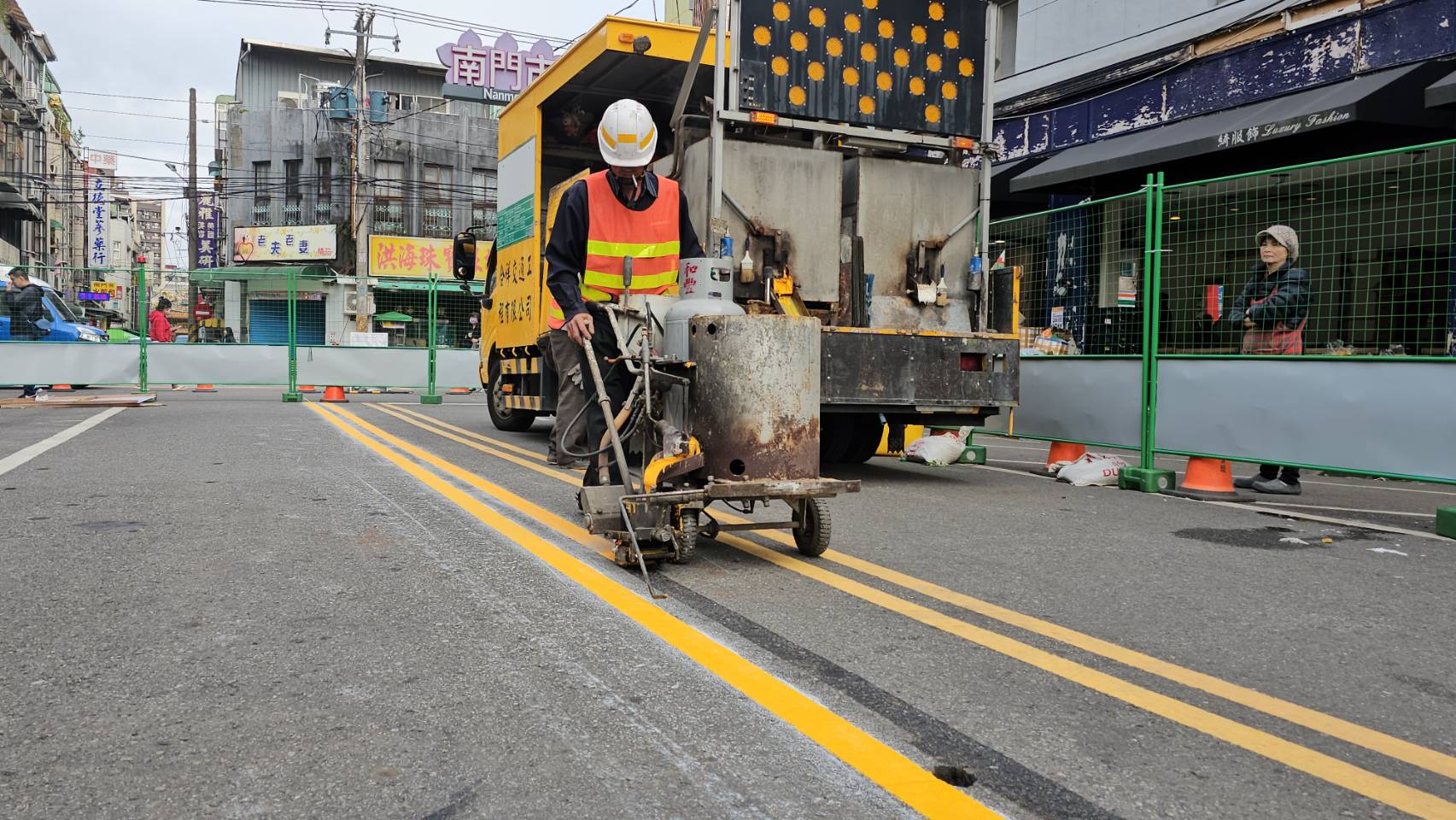 改善違規占道與壅塞 桃市府啟動文化街標線重整工程