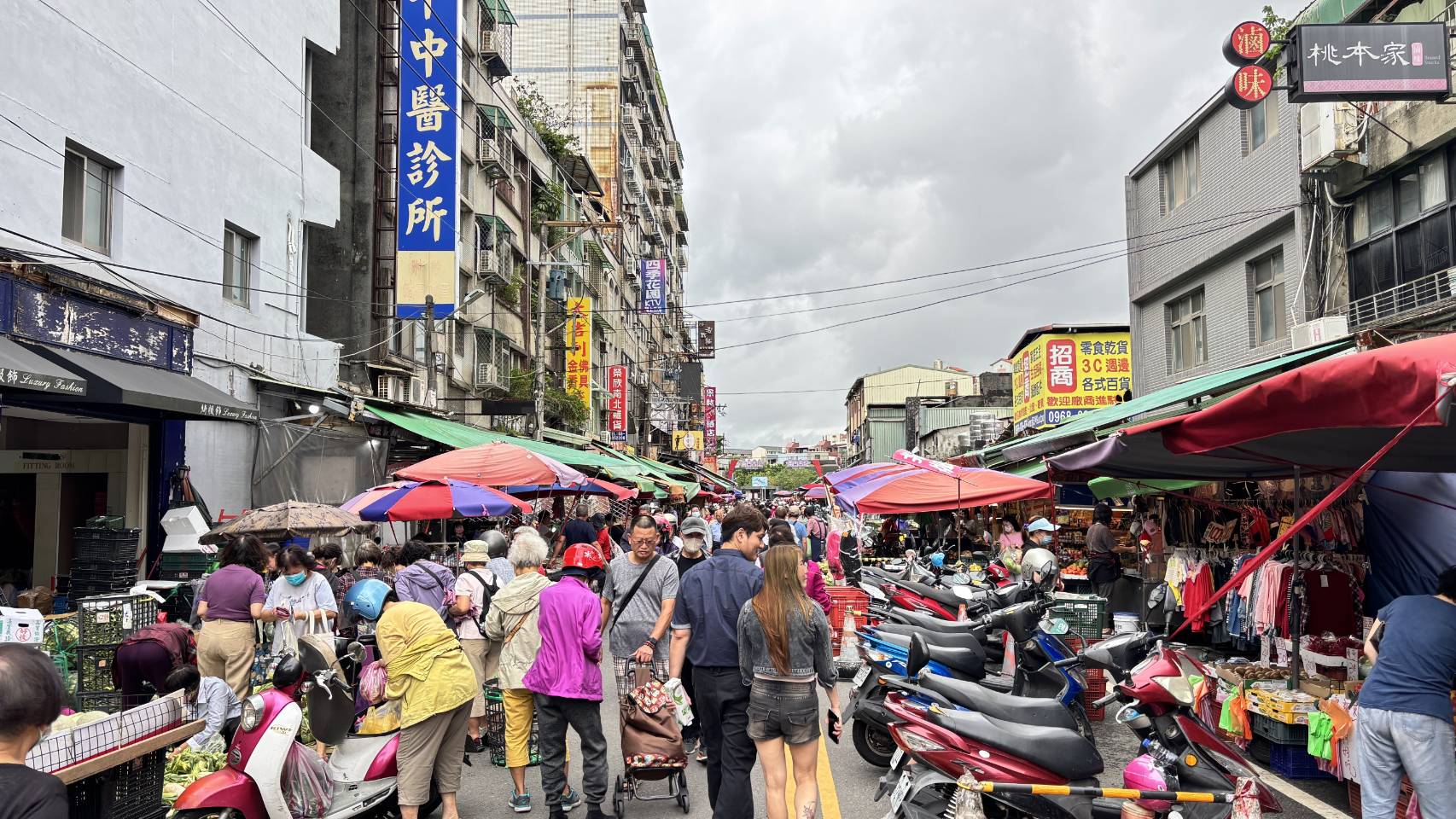改善違規占道與壅塞 桃市府啟動文化街標線重整工程 413427 0