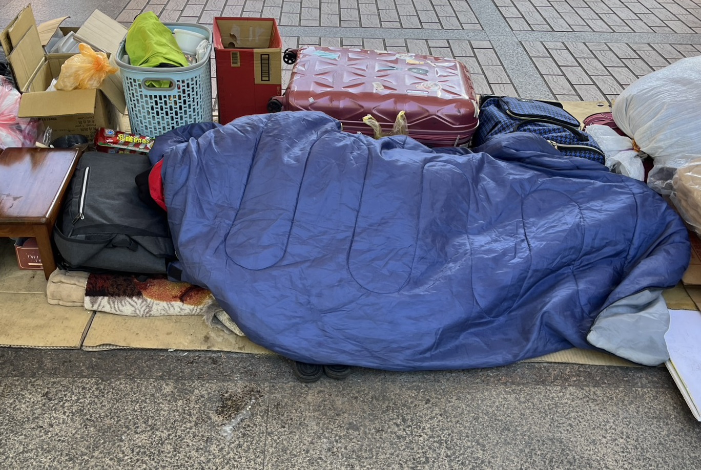 冷氣團發威!人安基金會關懷街友 發放保暖物資 54w5 1