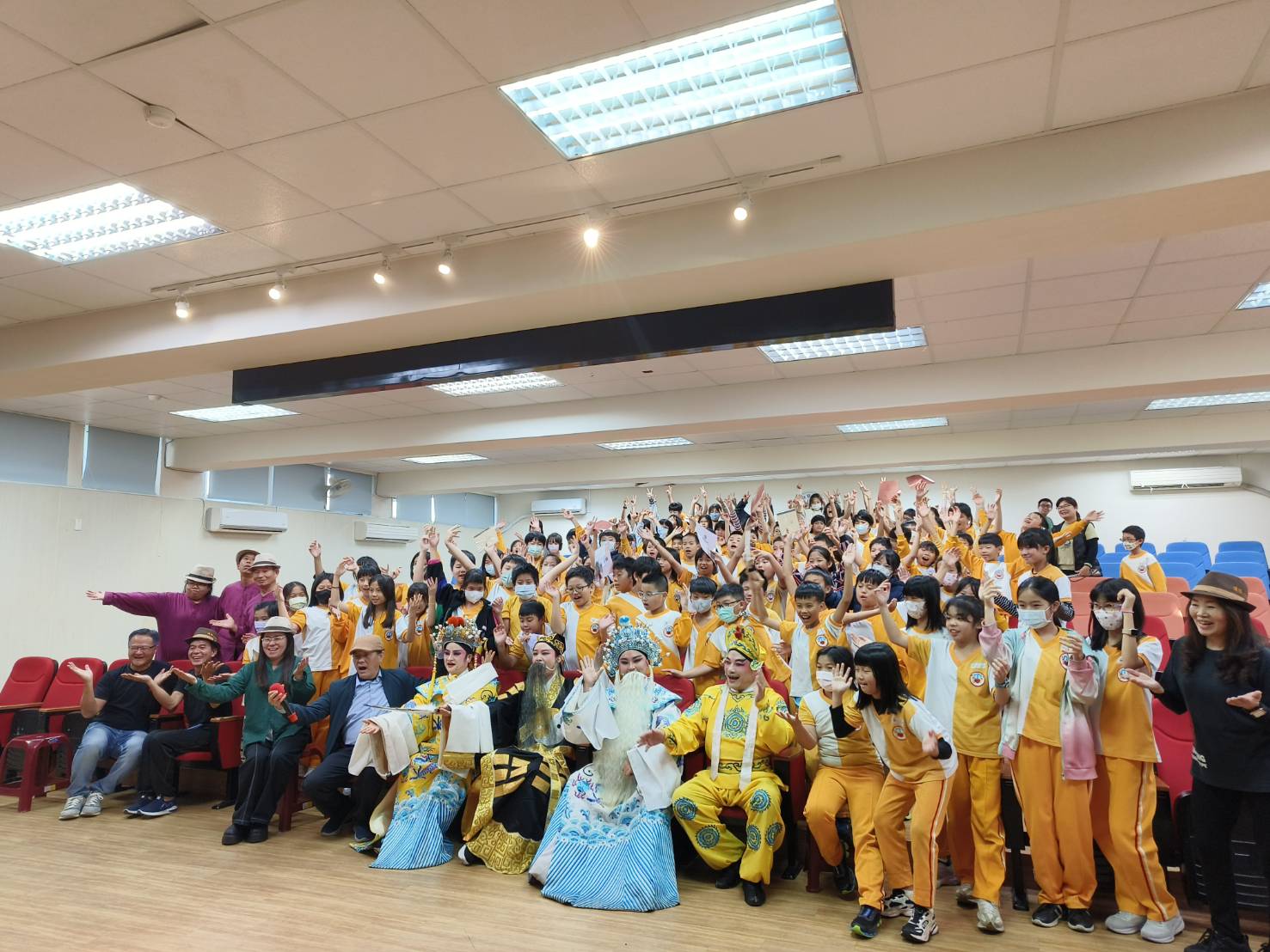 漢陽北管劇團「戲曲列車」開進八德大忠國小 帶來國家級水準演出 56sf4564