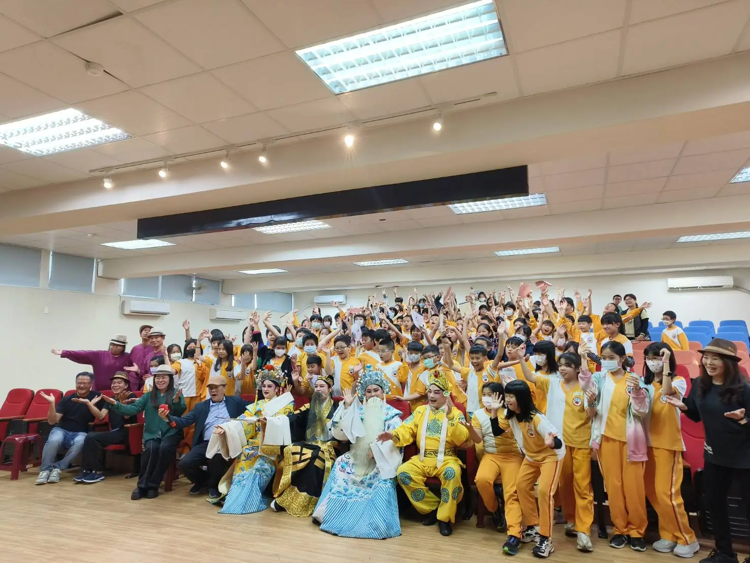 漢陽北管劇團「戲曲列車」開進八德大忠國小 帶來國家級水準演出 漢陽北管劇團「戲曲列車」開進八德大忠國小 帶來國家級水準演出