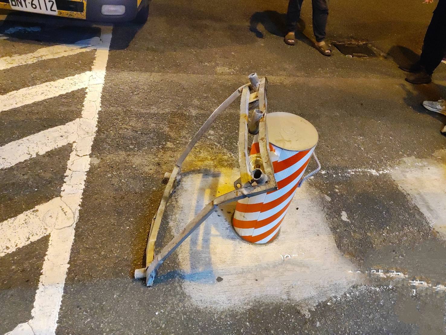 手推車也「開」上國道?7車猛撞慘遭刮花、爆胎 585759 0