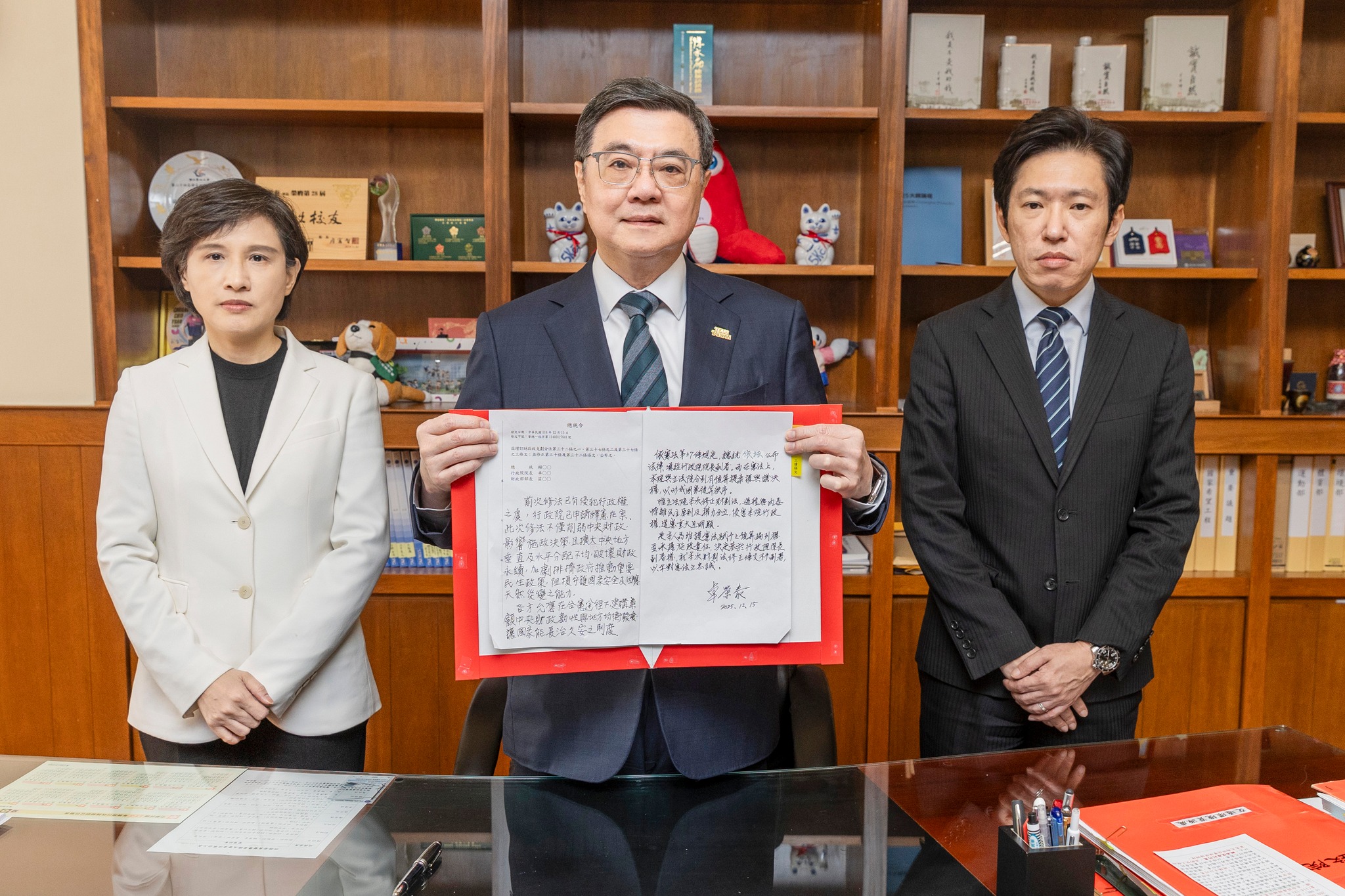 行政院不副署財劃法修正案 卓榮泰:停止惡法傷害國家 598997805 1446276393534165 3315637153290599694 n