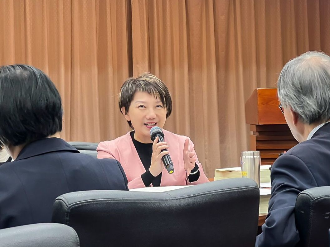 桃園鐵路地下化進度落後、經費暴增甩鍋張善政 范雲挨批沒做功課 600382993 1409761687175720 8194147687693632013 n