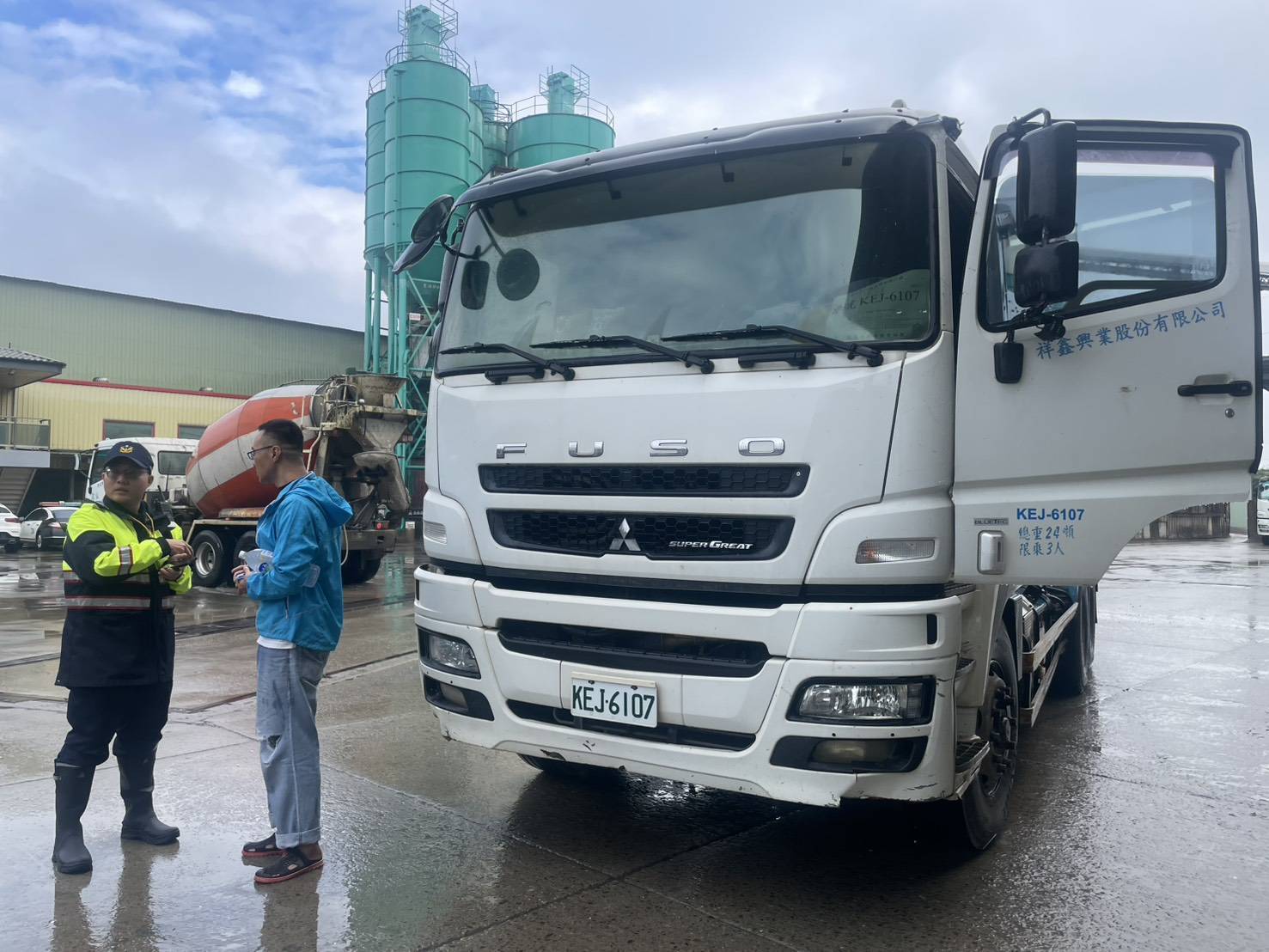 平鎮警防範大型車事故 加強執法、教育宣導雙管齊下 762899 0