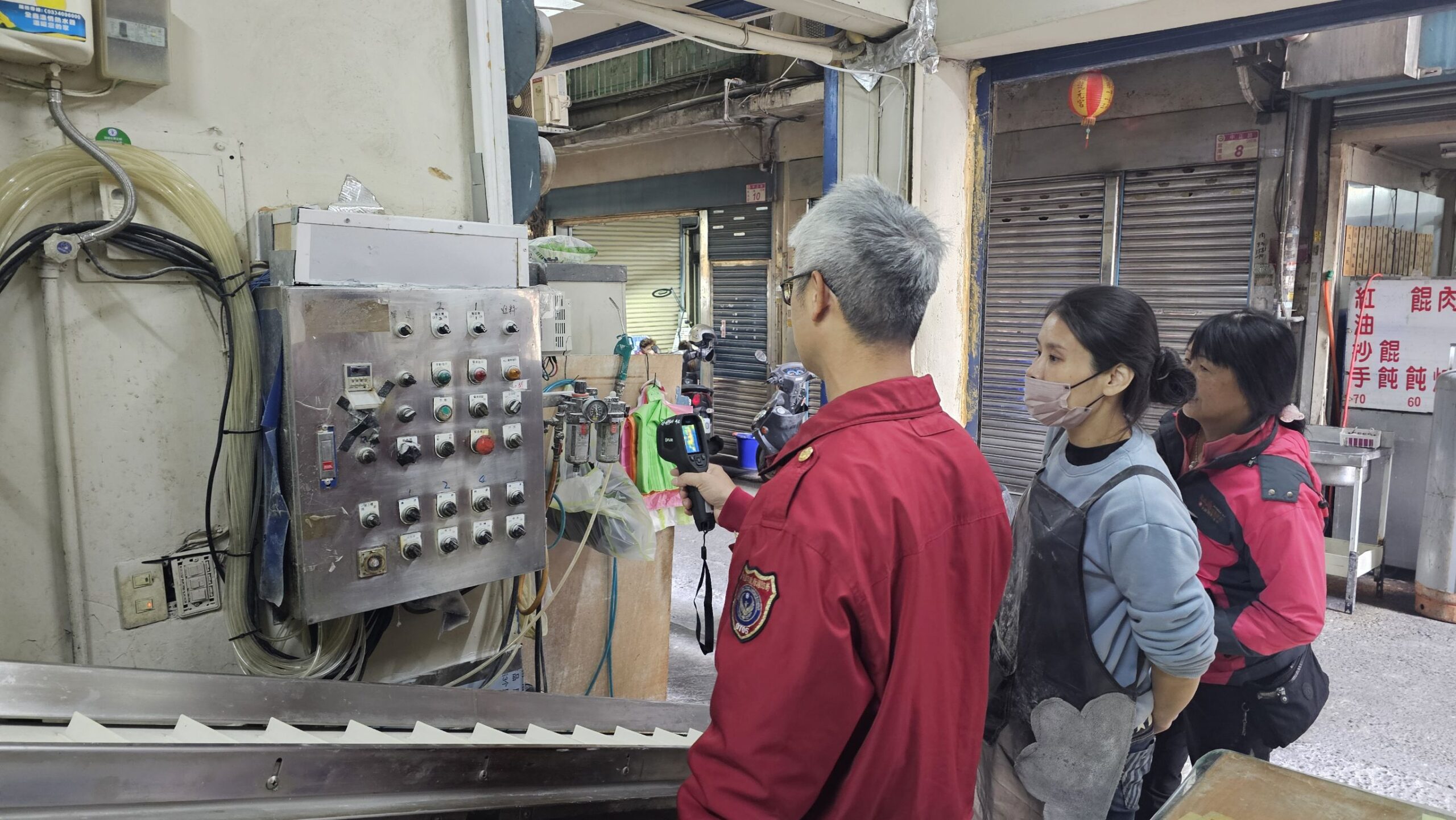 龍潭消防分隊前進傳統市場 提升攤商防災意識 893402 scaled