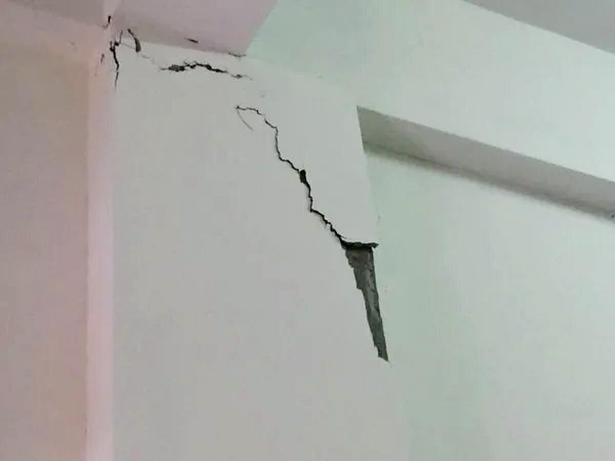 強震後嚴防建築「隱形內傷」!專家解析3步驟:別輕忽「45度角裂縫」