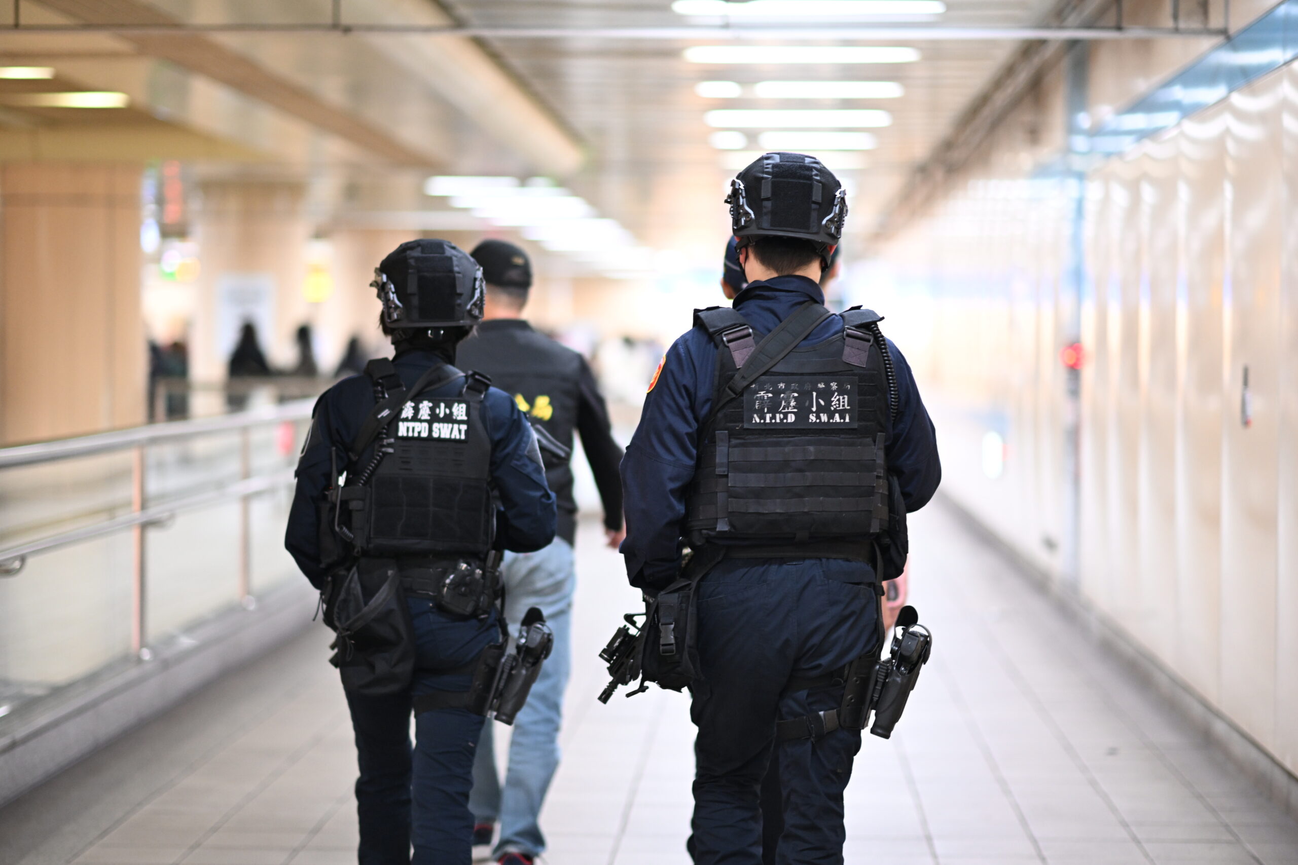 跨年警力動員逾8000人!強化情蒐、交通疏導確保民眾安全 DSC 9726 scaled