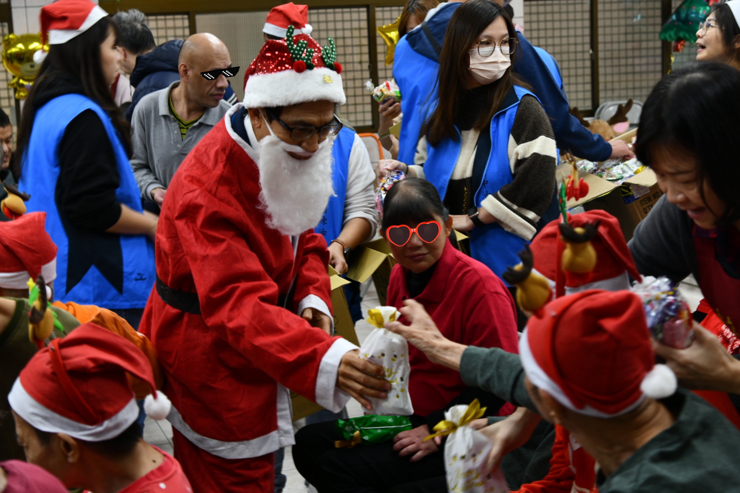 中油桃煉廠志工隊化身聖誕老公公 前進八德教養院暖心送祝福 S 10059809 0