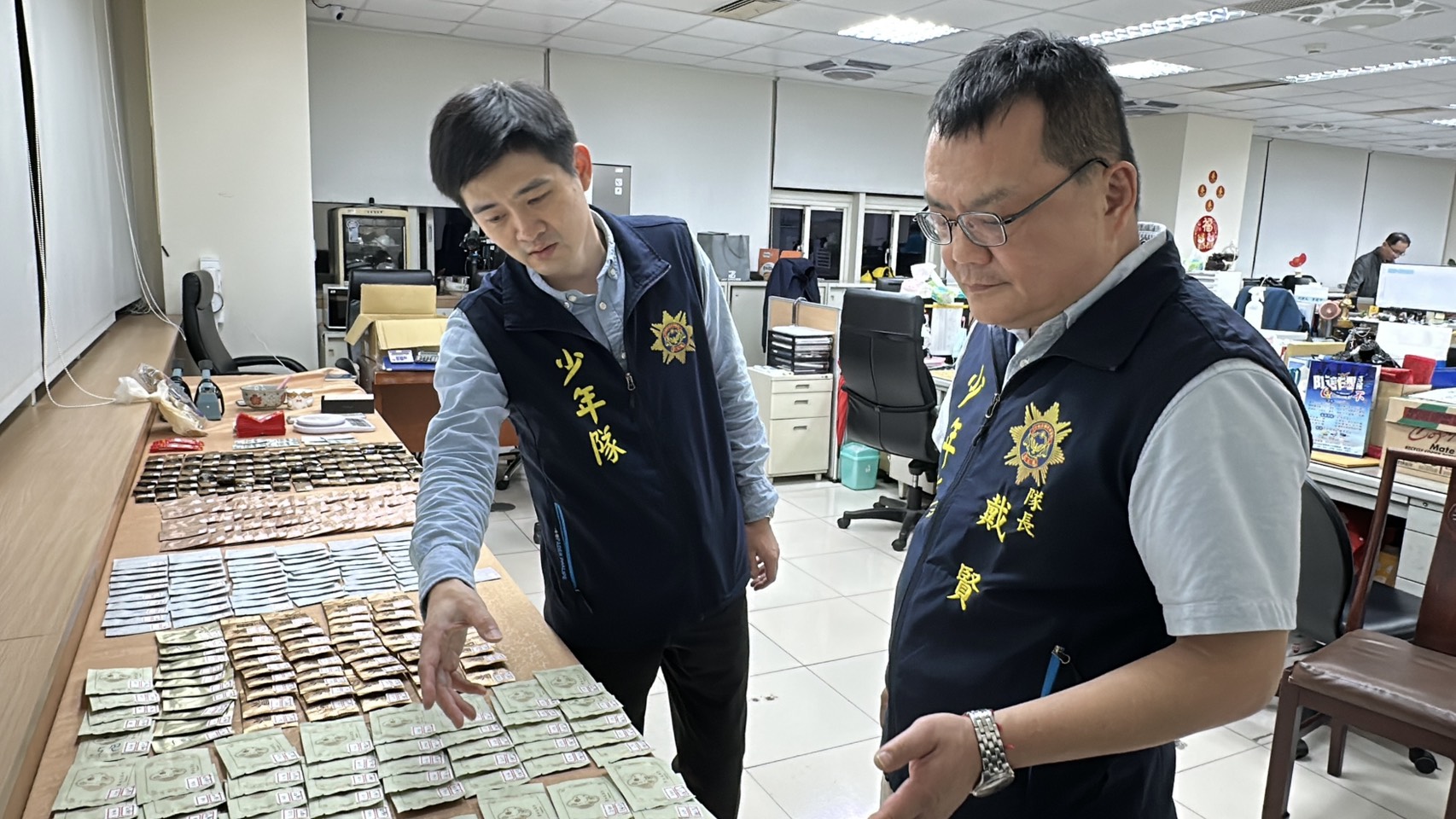 桃警連兩周破獲製毒工廠 阻市值300萬毒品咖啡包流入市面