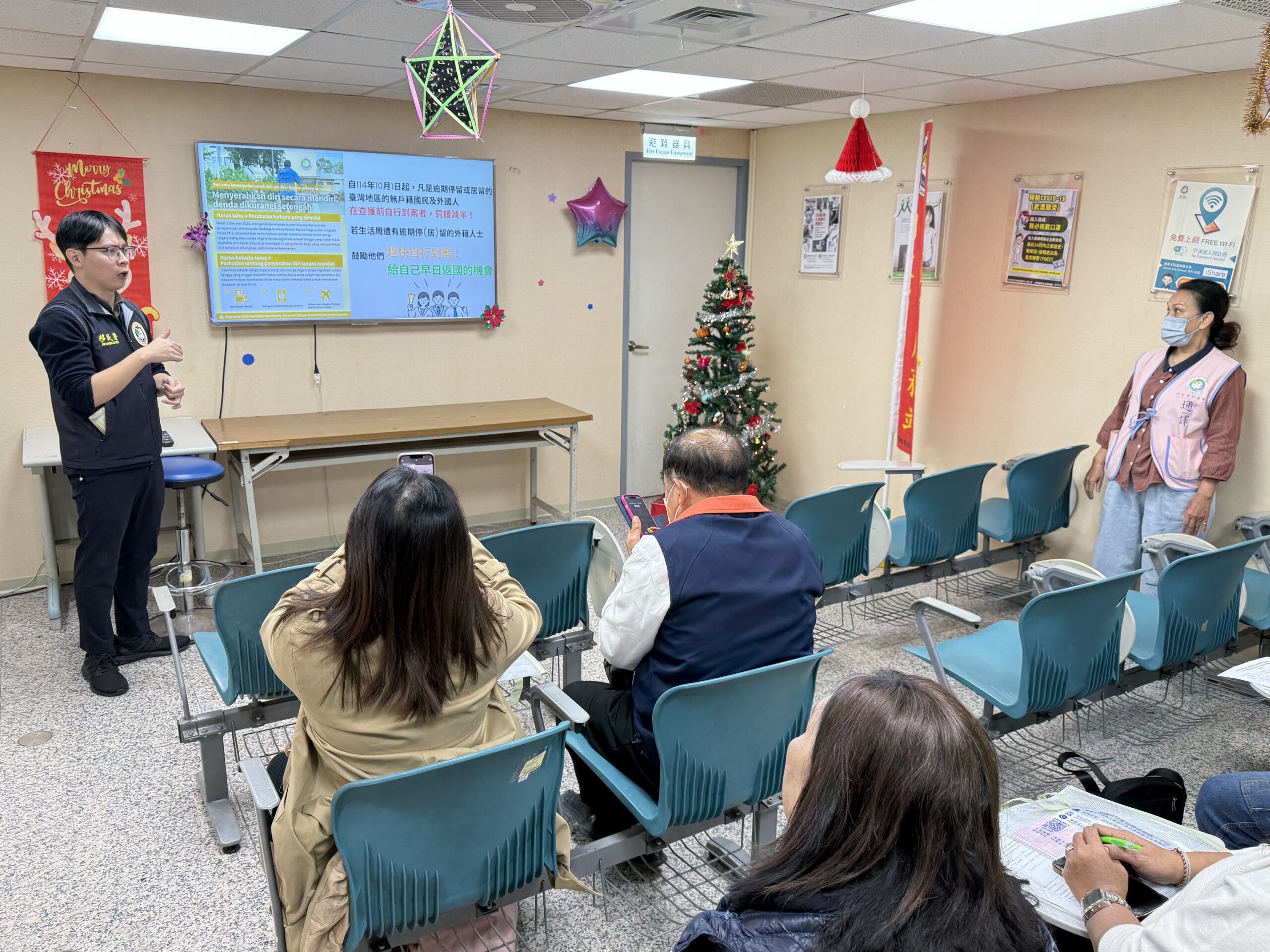 移民署桃園站法令宣導結合異國美食文化 新住民學習製作印尼黃金雞湯 S 112295957 scaled