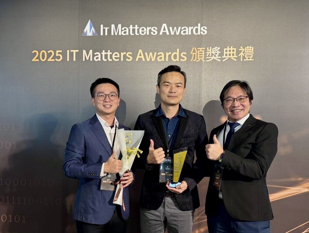 全國首創PFI模式發威 桃園智能路燈拿下數位轉型最高榮耀 S 11436039 0