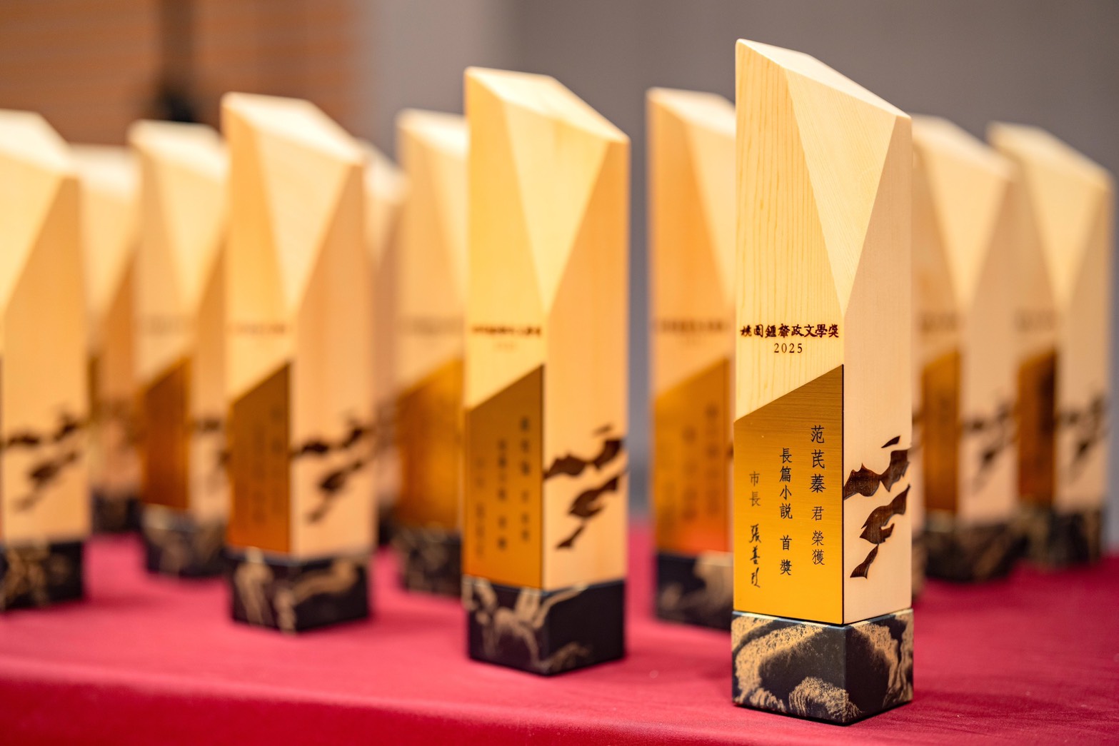 桃園鍾肇政文學獎吸引2109件作品參加 6大類別首獎名單揭曉 S 11714665 0