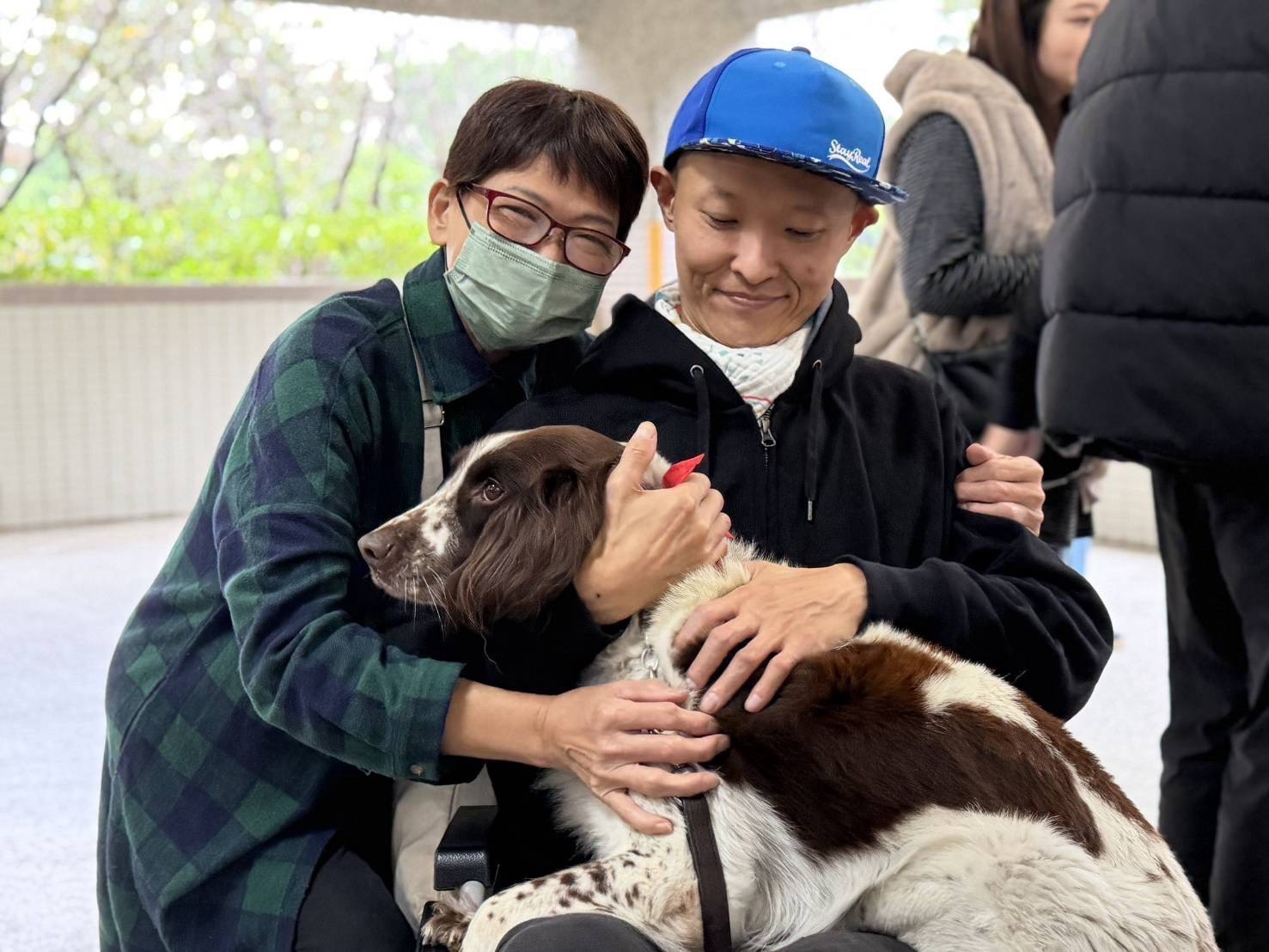 療癒汪汪隊走進桃園 心輔犬陪伴罕病家庭照顧者喘息