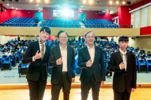 張善政與建中學生對談 鼓勵青年朝目標堅定前行