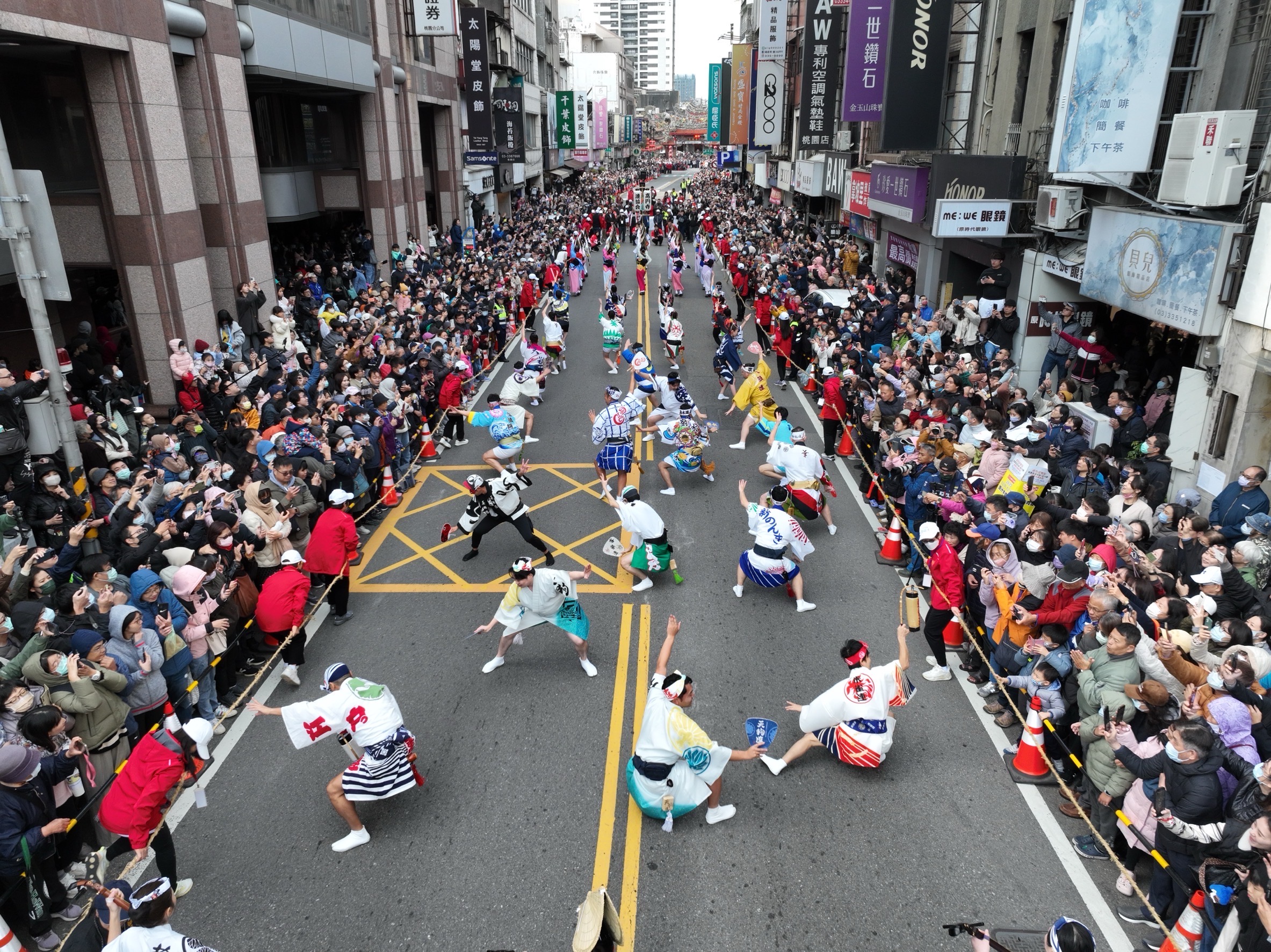 桃園大廟景福宮邀東京高圓寺阿波舞團演出 3萬人湧入舊城區朝聖 S 22978878