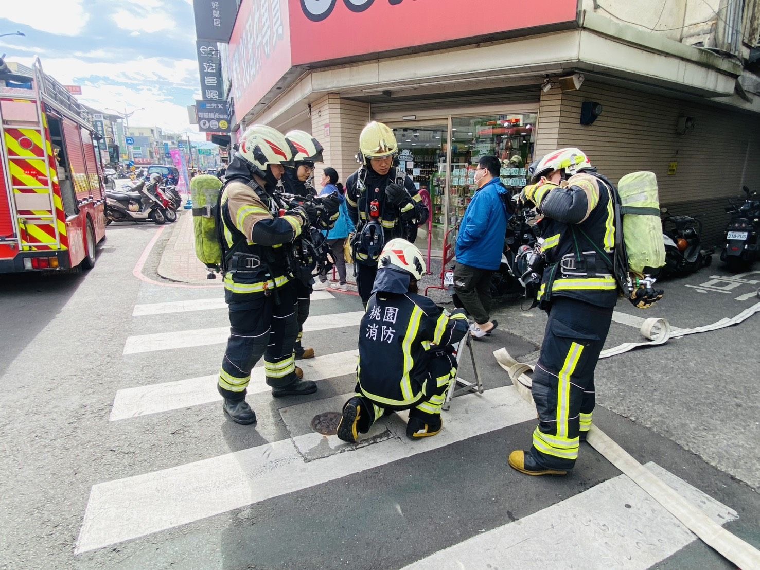 龍潭消防分隊前進傳統市場 提升攤商防災意識 S 33873960 0