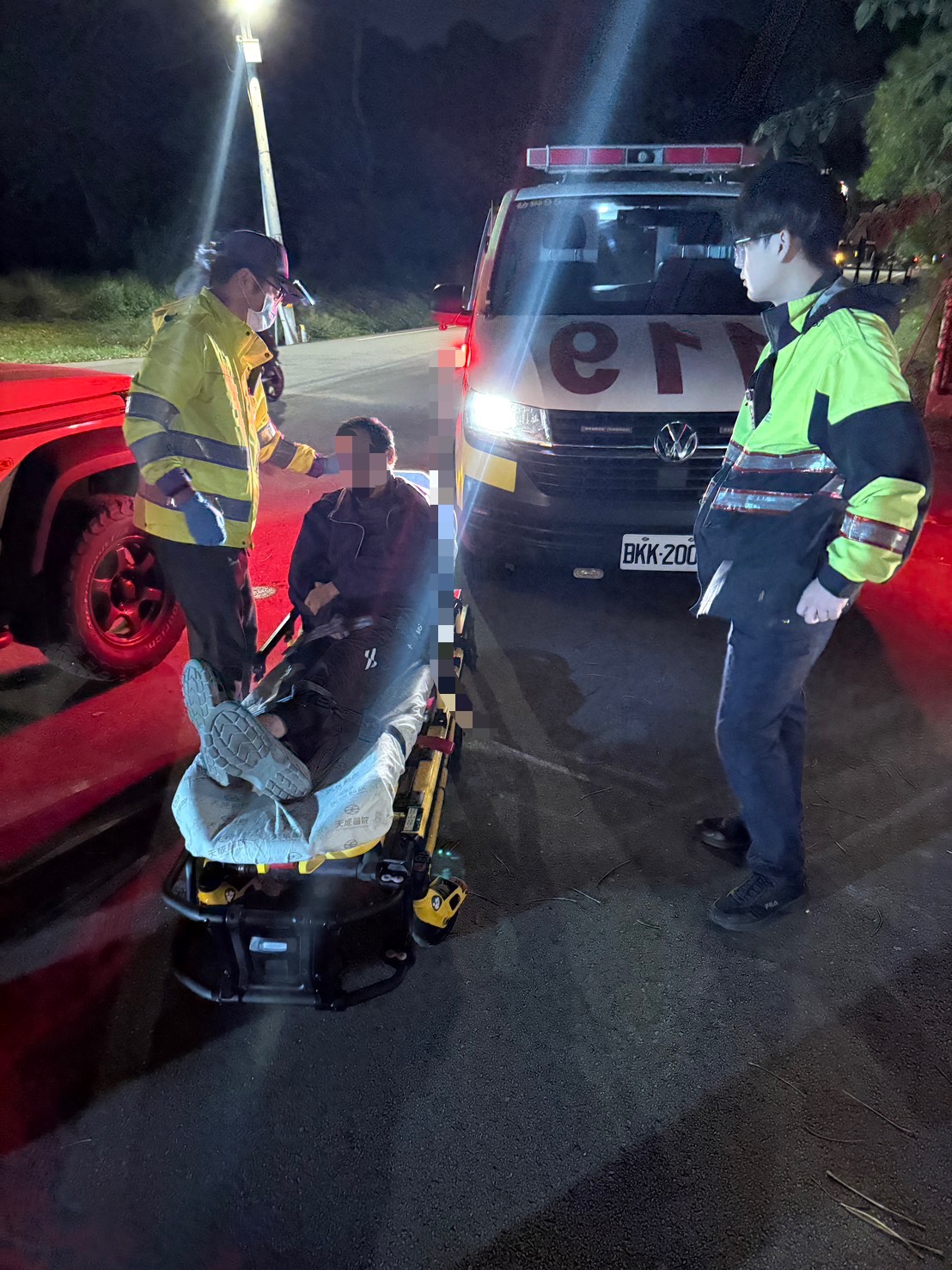 身障男子迷途徘徊軍營外 楊梅警即時助送醫與家人團聚 S 77660224 0