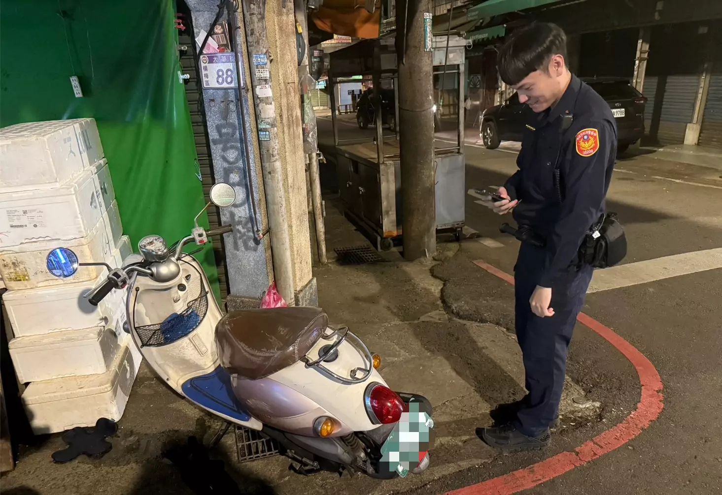 楊梅7旬嬤買完菜機車被偷?心急報案結局超烏龍 楊梅7旬嬤買完菜機車被偷?心急報案結局超烏龍