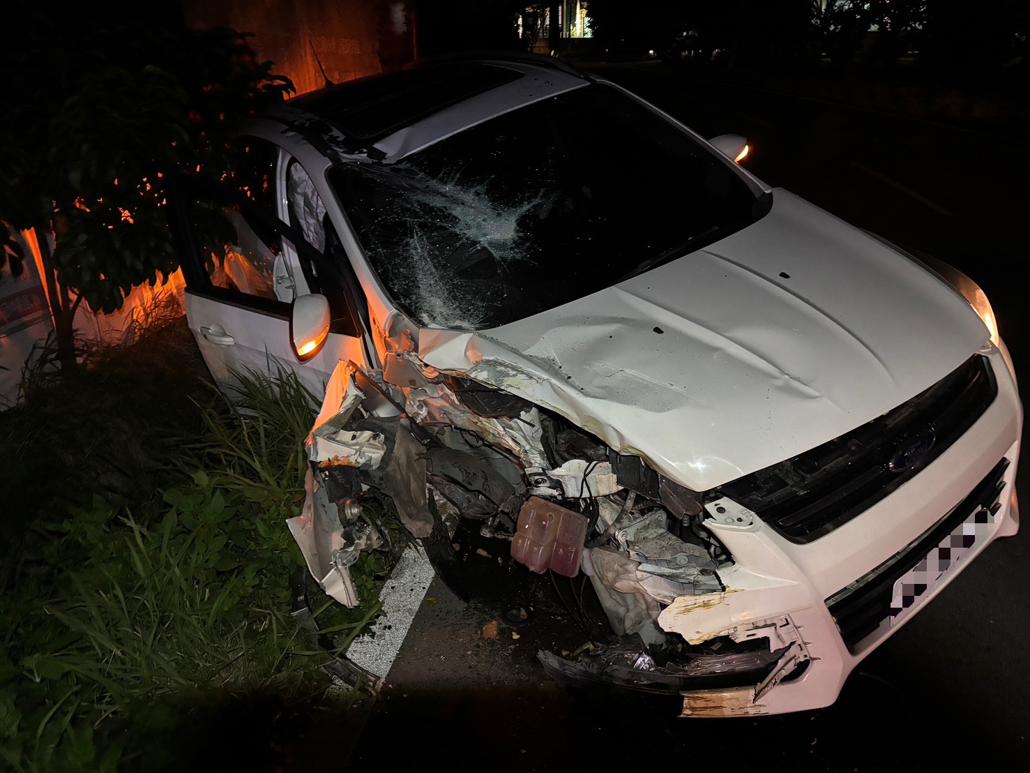 越籍男深夜酒駕撞壞電桿 新屋1615戶慘「無電可用」 S 77840527 0