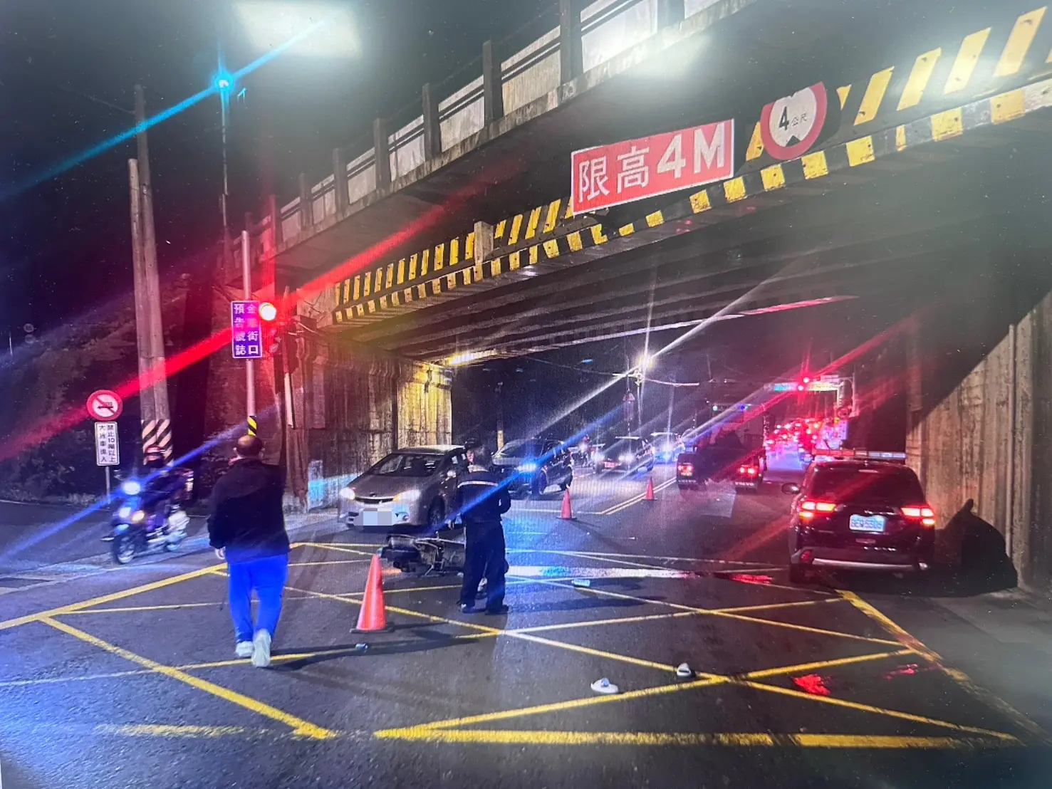 楊梅6旬婦騎機車遭曳引車輾斃 家屬求行車紀錄器盼還原車禍過程 S 77914488 0