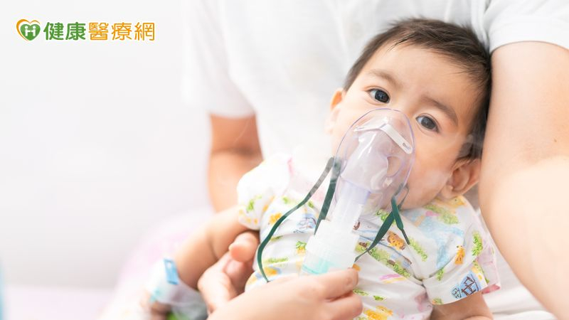 佳節帶寶寶外出慎防RSV!濃痰卡氣管像「拔絲地瓜」 未滿一歲易重症