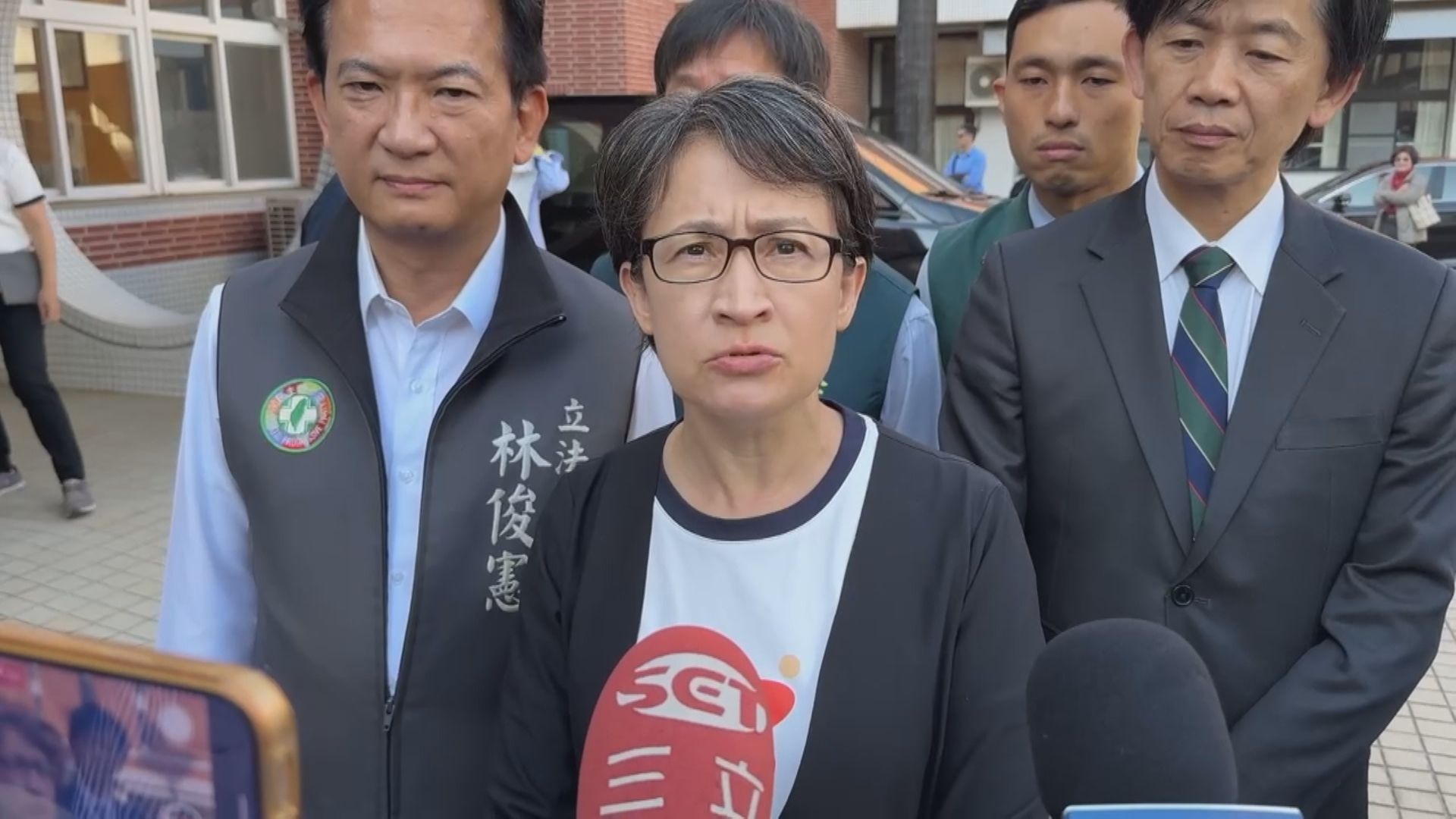 執勤蕭美琴車隊交管 員警遭撞傷2/赴宜蘭視察員警交管遭撞 蕭美琴不捨:盼大家集氣