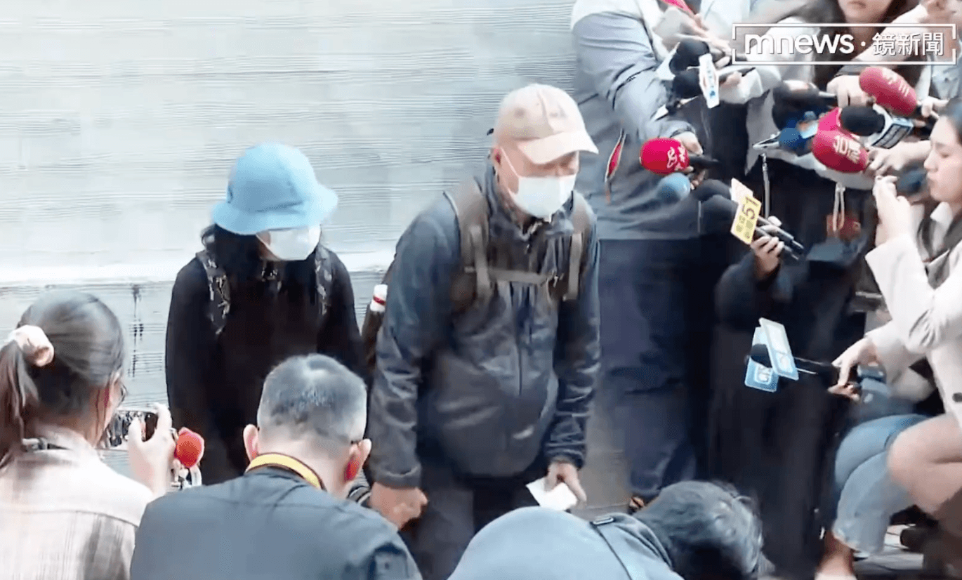 隨機傷人釀4死11傷 張文父母首露面鞠躬下跪道歉