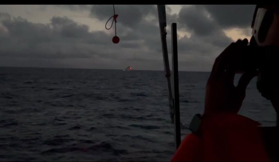 中海警擾台「相距僅0.8浬」 管碧玲PO照曝海上對峙:嚴陣以待