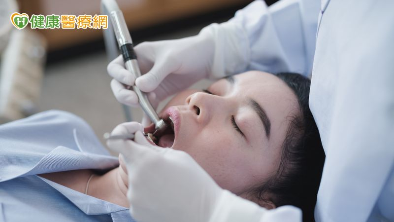 有刷牙不代表清潔乾淨! 醫揭「真正護牙關鍵」預防牙周病