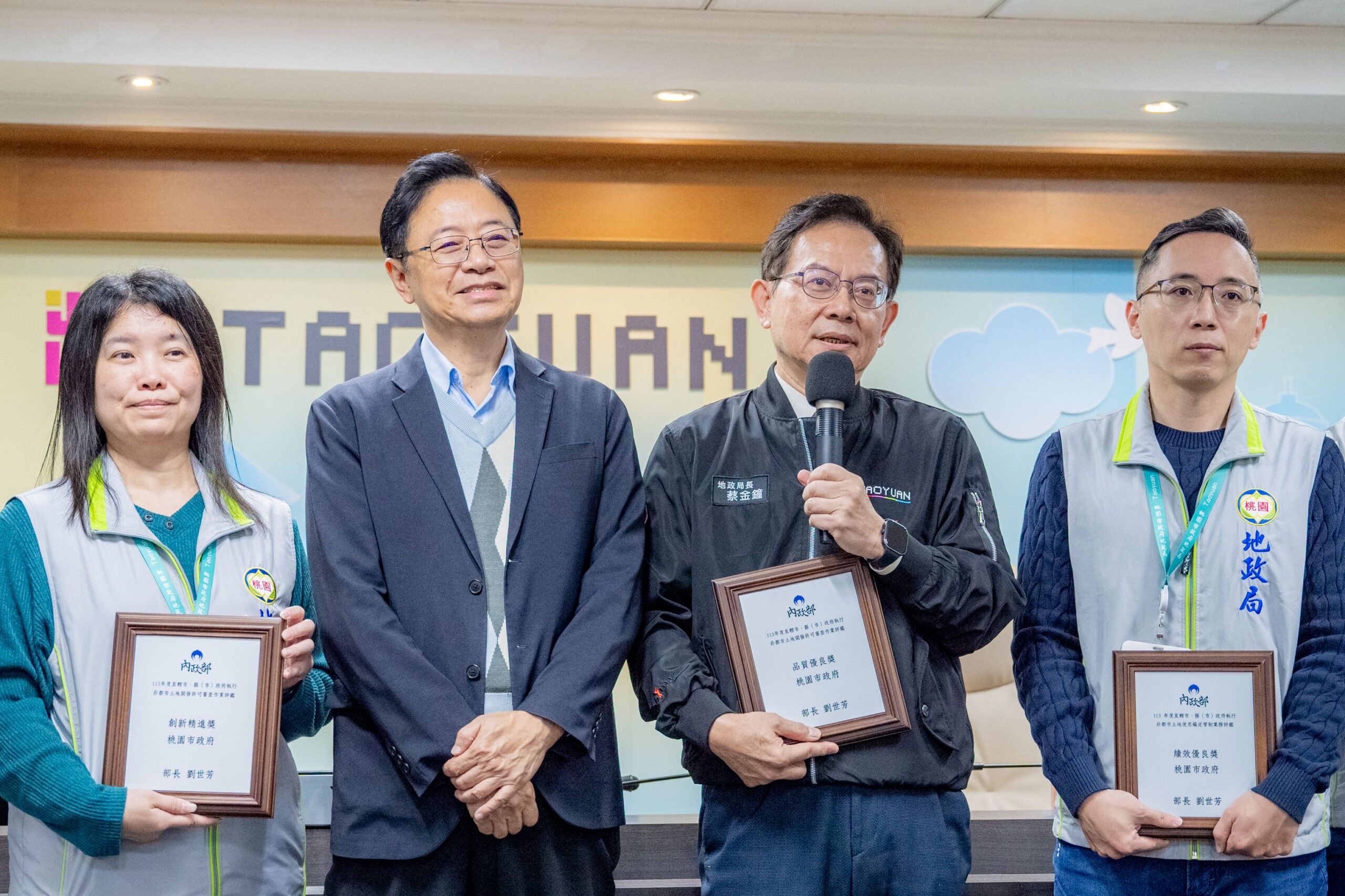 ede157e0 ff4e 4e07 bc73 76892c18291e scaled