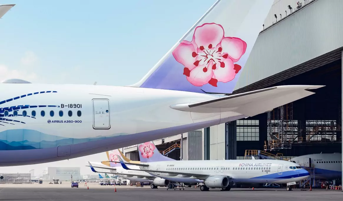 華航開放空服員戴眼鏡上班 工會盼其他國籍航空跟進 h65h64g