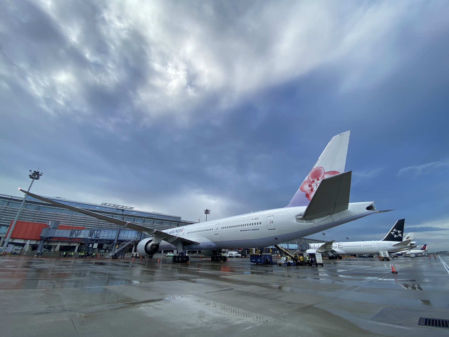桃園機場北登機廊廳啟動試營運 三航班首日順利運作、旅客回饋助攻年底正式啟用 v1141201001