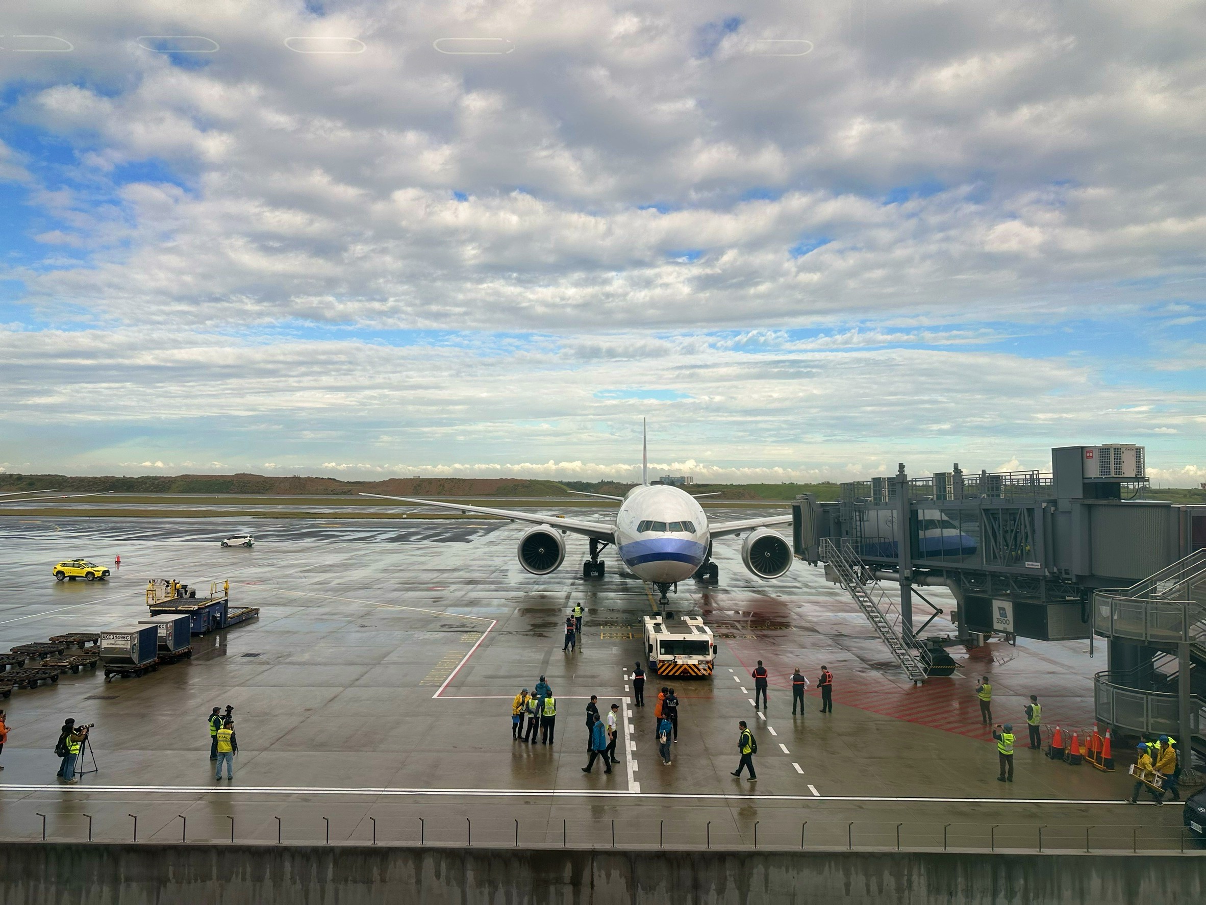 桃園機場北登機廊廳啟動試營運 三航班首日順利運作、旅客回饋助攻年底正式啟用 v1141201002