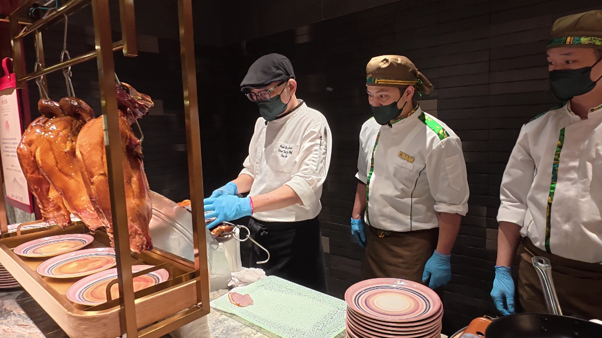 第3座「島語」浮出桃園!島語桃園台茂店開幕 樹立高端自助餐新標竿 vs251230 005