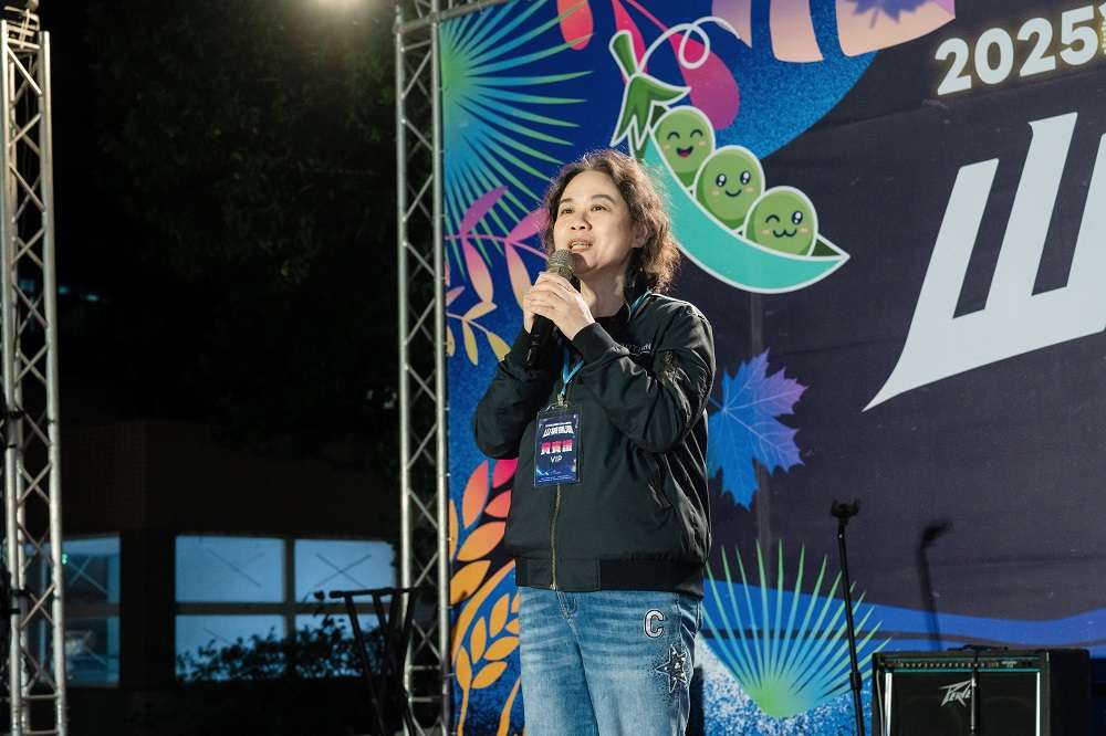 「龜山楓茶米 野Fun音樂會」圓滿落幕 冬夜星空下享受悠閒時光 賴副秘書長淑華致詞