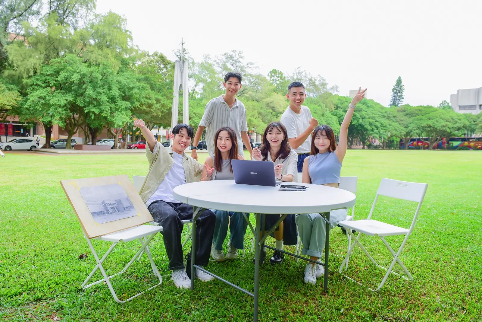 03 中原大學榮獲104人力銀行2026年《大學品牌力》「學制標竿獎」私立一般大學第一名！ 0