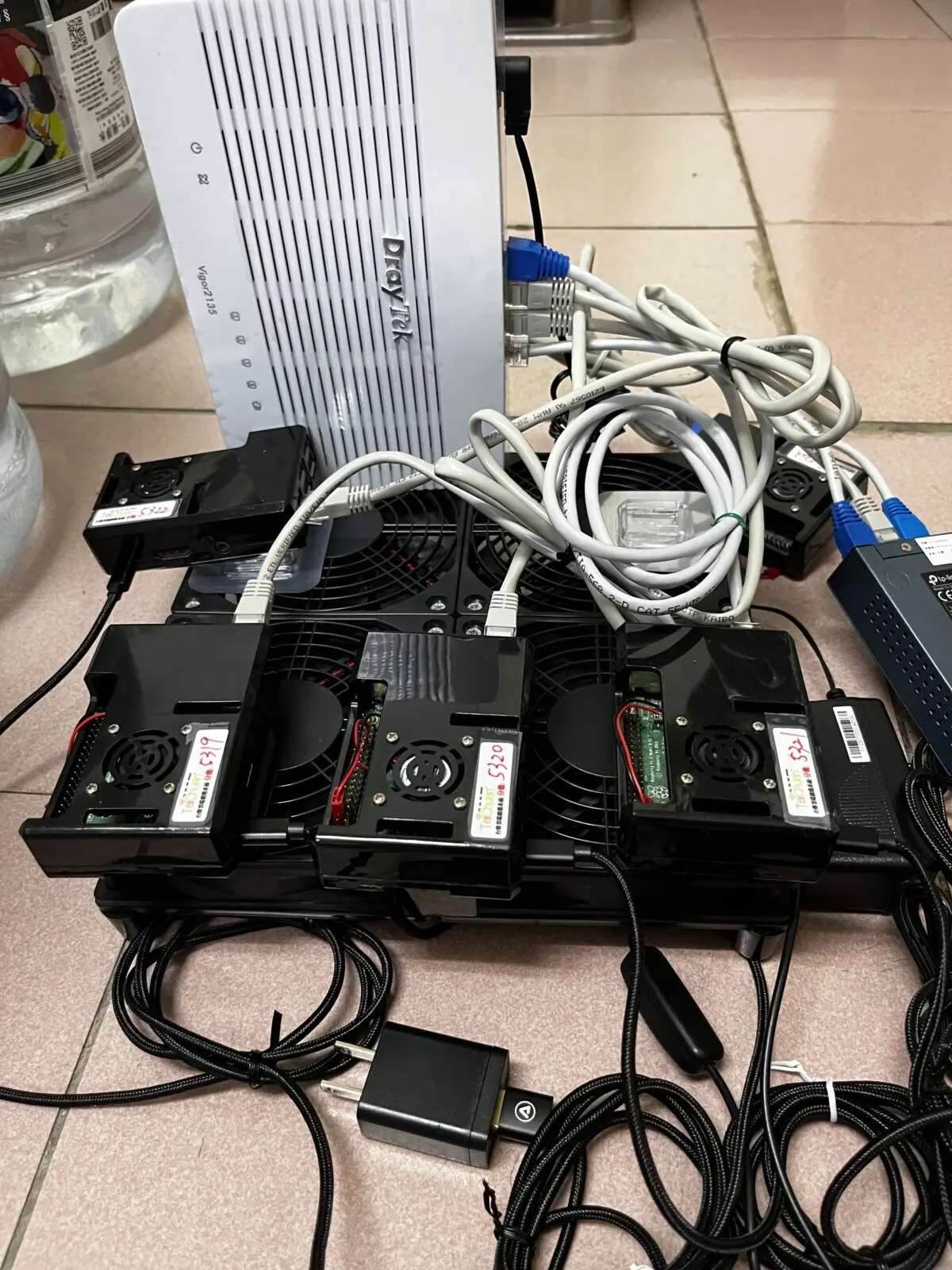 詐騙手法又翻新!境外網路電話偽裝市話騙個資 18人遭詐355萬 1 1 2