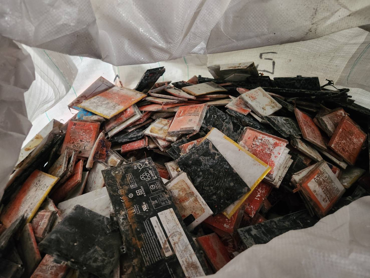 廢電池成新型態高風險因子!蘇俊賓揭2大防範關鍵 12 3