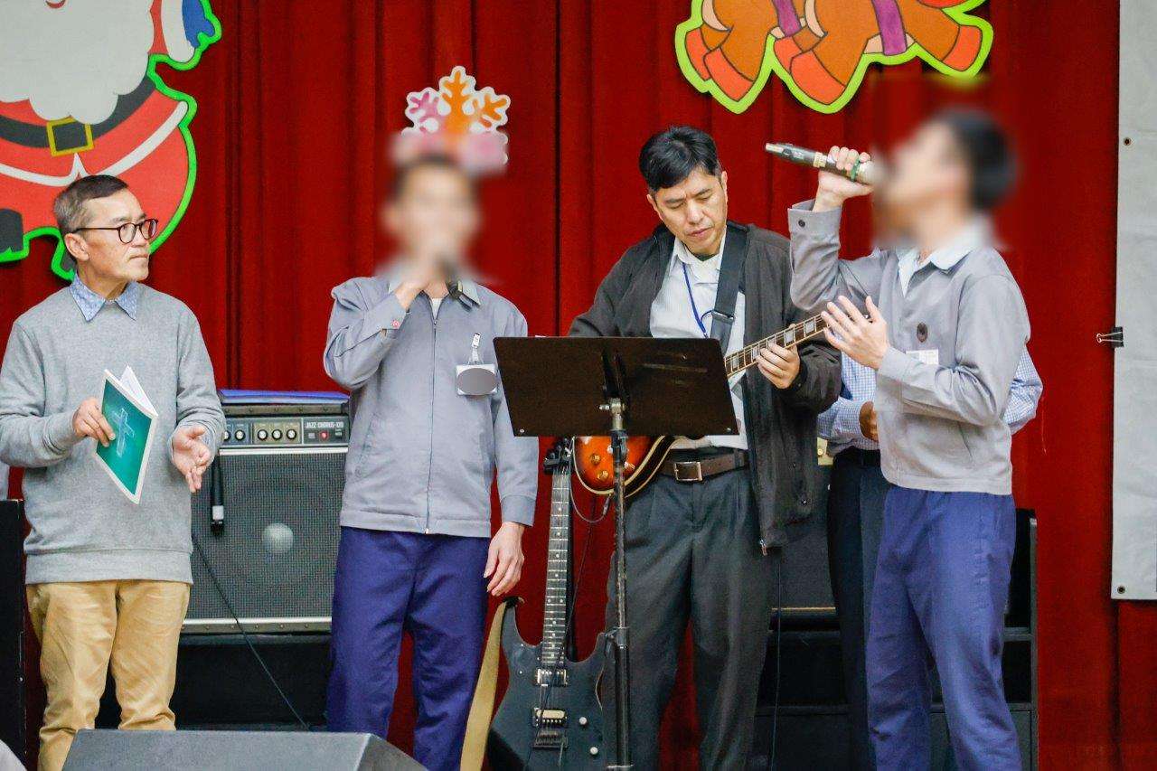 北監聖誕餐會攜手燈塔監獄志工 外籍收容人嚐家鄉菜紓解思鄉情