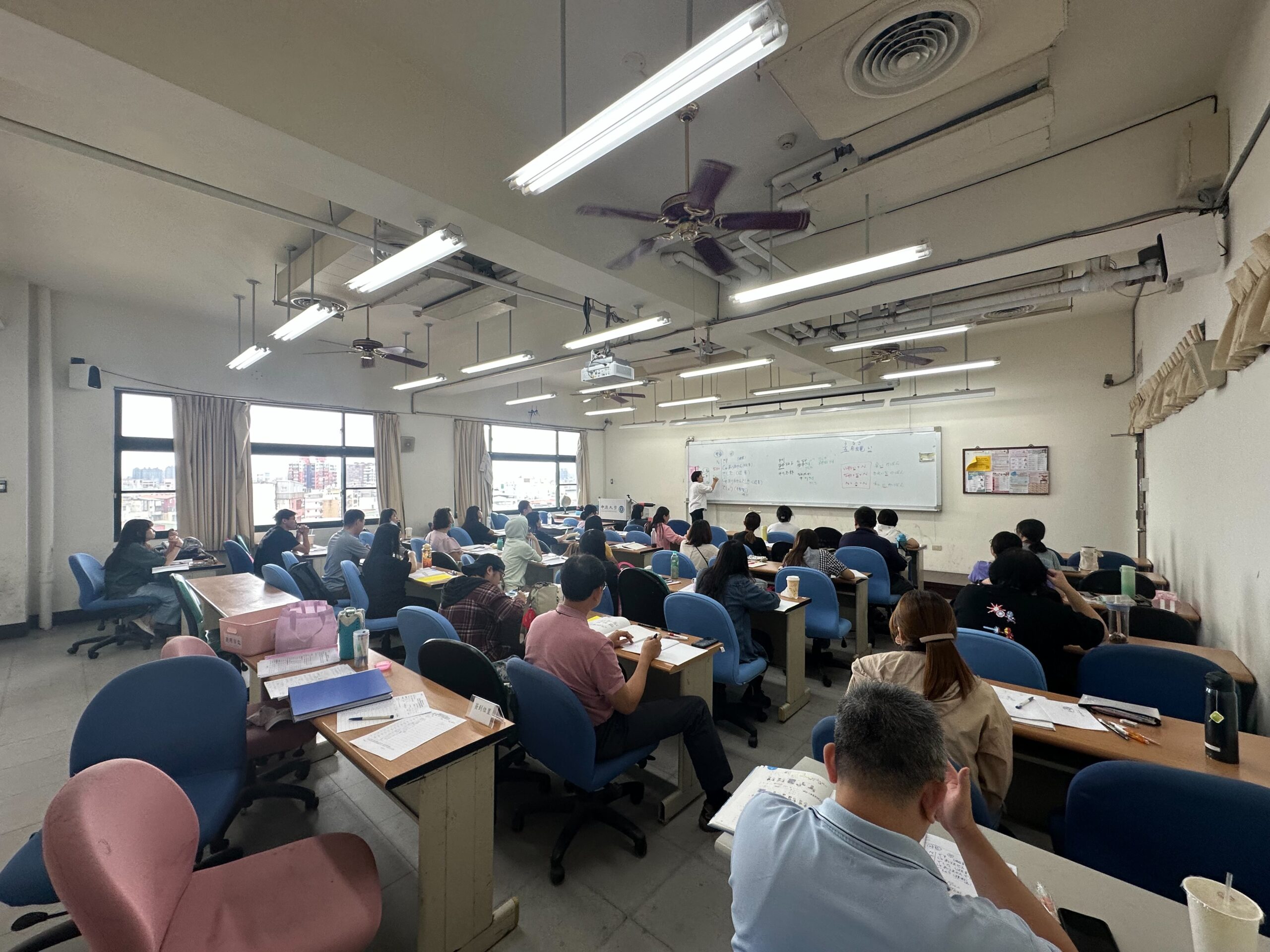 桃園勞動局補助這些族群參加在職進修 每人最高1萬500元