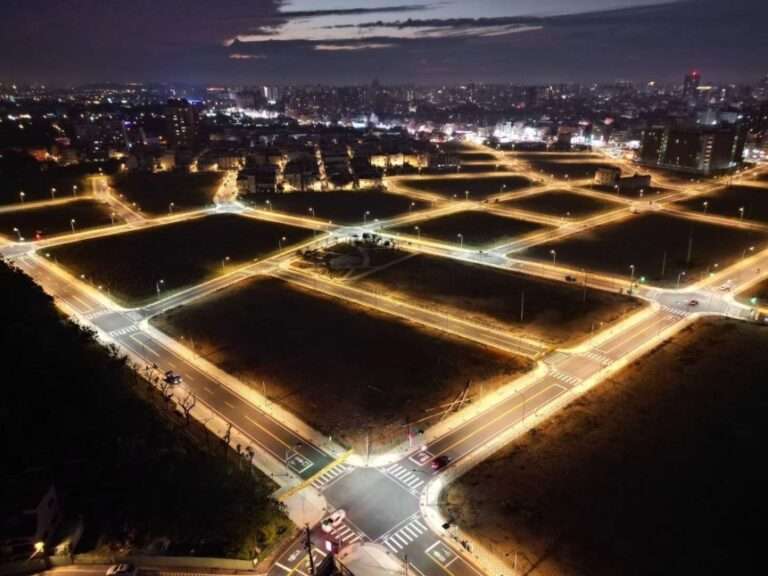 桃園路口雙色溫路燈立新里程碑 獲日、德新型專利助攻交通安全